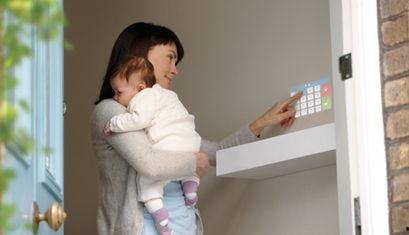 男子看物体变成人视频,男子观看神秘视频，物体瞬间变人，揭秘神奇现象背后的科学原理